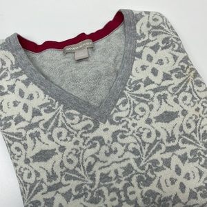 Banana Republic sweater V-neck gray creamy white XS